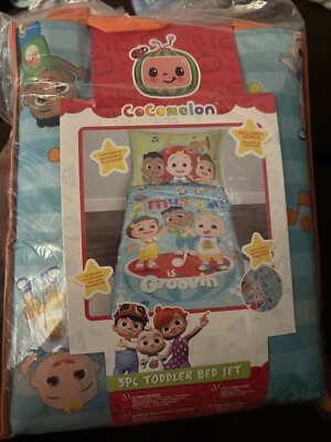CoComelon 3 Piece Toddler Bedding Set - Bonus Tote  Fits Crib Matrress