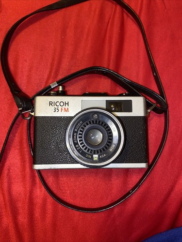 【昭和レトロ　希少】1967年ハーフカメラRicoh 35mm 昭和レトロ 希少】1967年ハーフカメラRicoh 35mm - メルカリ