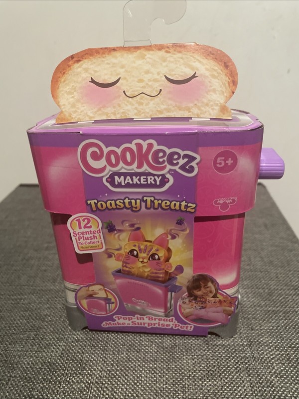 Cookeez Makery **TOASTY TREATZ** Makes Toaster Treat Surprise Pet