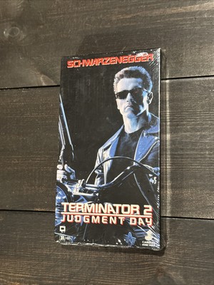Terminator 2 : Judgement Day SEALED VHS Schwarzenegger Carolco Live! Watermarks