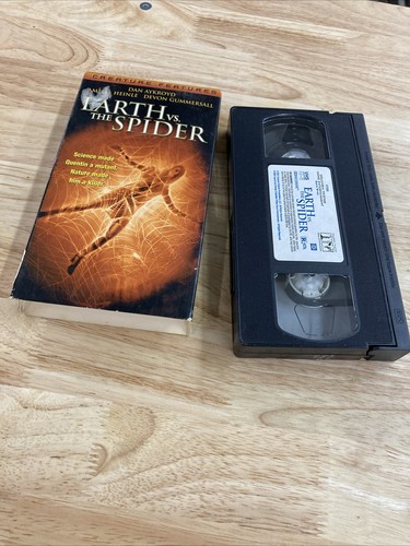 Earth vs. the Spider (2001) VHS, 2002 Columbia Tristar