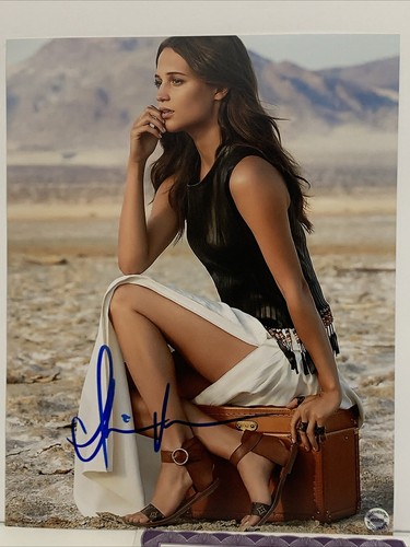 アリシア・ヴィキャンデル直筆サイン入り超大型写真…Alicia Vikander アリシア・ヴィキャンデル直筆サイン入り超大型写真…Alicia