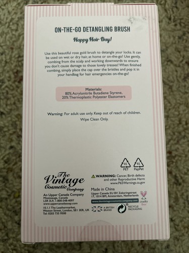 The Vintage Cosmetic Co On The Go Detangling Brush