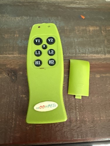 GROOVYPETS Model GP001 B REMOTE RECHARGEABLE DOG TRAINING VIBRATION SHOCK COLLAR