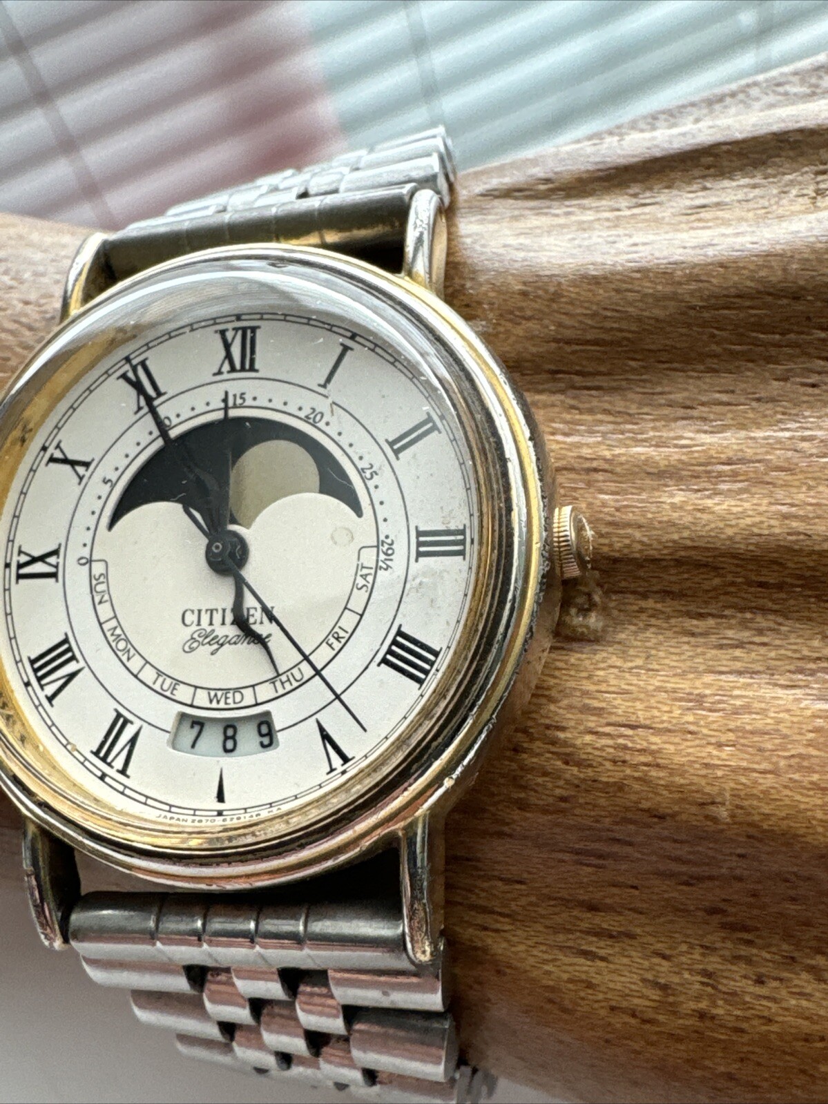 Mens citizen elegance moon phase gold tone panda dial wrist watch 2870-269314