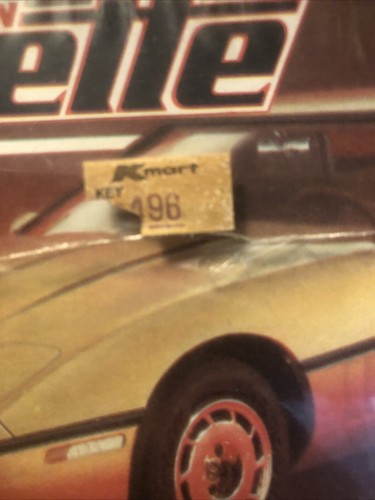 MPC Special Edition Sparkling Gold Metallic Corvette 1/25 Scale Model Kit 1-3724