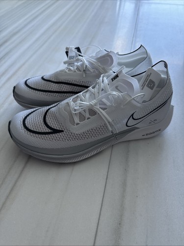 Size 9 - Nike ZoomX Streakfly White Metallic Silver | eBay