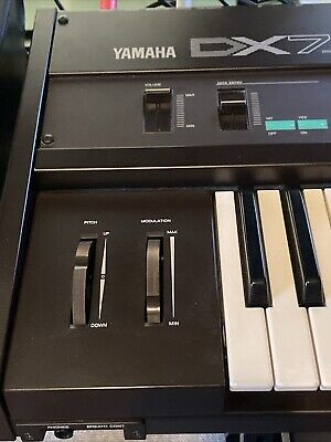 (Mint Condition) Yamaha DX7 Synthesizer MK1