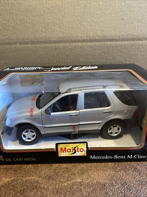 Maisto Special Edition 1:24 Scale Model Mercedes-Benz M- Class (1997) Silver NIB