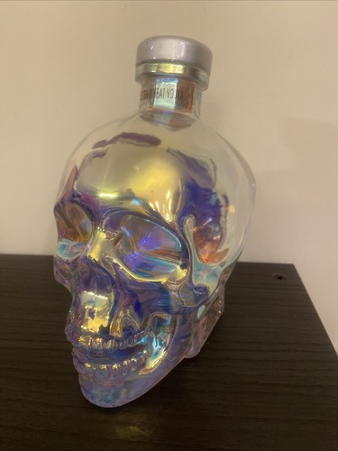 その他 Crystal Head Aurora Vodka 700ml Crystal Head Vodka Aurora | ReserveBar