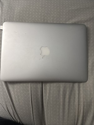 2015 Apple MacBook Air 13in Laptop Computer i5 4GB RAM 128GB SSD - Good