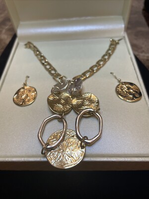 NWT Kim Rogers Earrings And Necklace Set Gold And Silver Toned. New In Box.