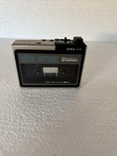 AIWA STEREO CASSETTE PLAYER HS-P20 ジャンク AIWA STEREO CASSETTE PLAYER HS-P20 ジャンク