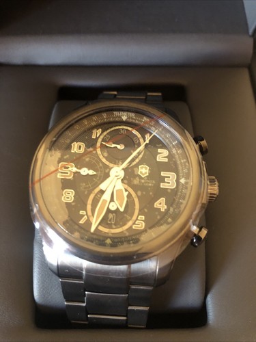 MEET THE WATCH: Victorinox Swiss Army Infantry Vintage
