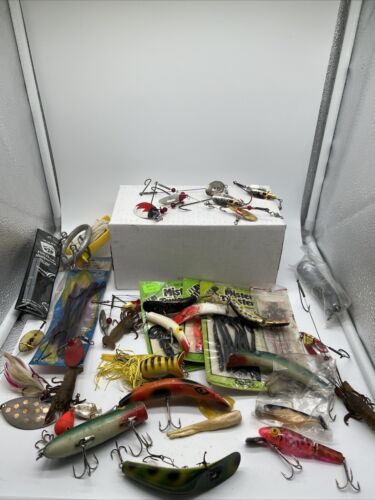 Lot Fishing Lures Vintage And Modern Mixed Lot Must See Rare Lot Fishing Lures Vintage And Modern Mixed Lot Must See Rare