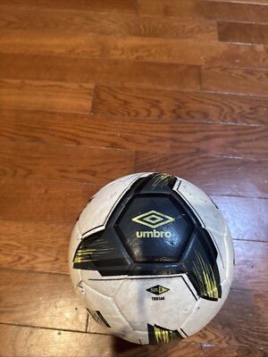 Umbro Tristar Size 5 Official Match Soccer Ball