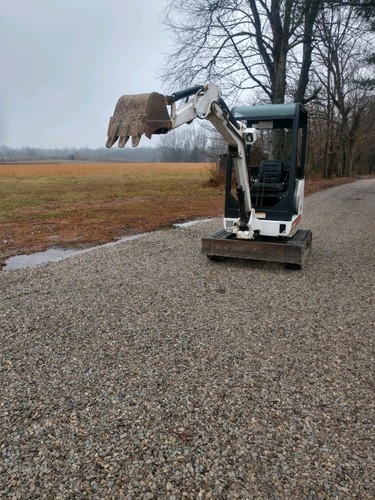 BOBCAT 322 SERIES MINI EXCAVATOR CAN SHIP.