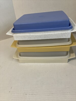 TUPPERWARE #723-2 Deviled Egg Keeper With 3 Lids And 4 Trays 