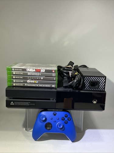 Microsoft Xbox One Model 1540 Black Console Bundle Lot W/5