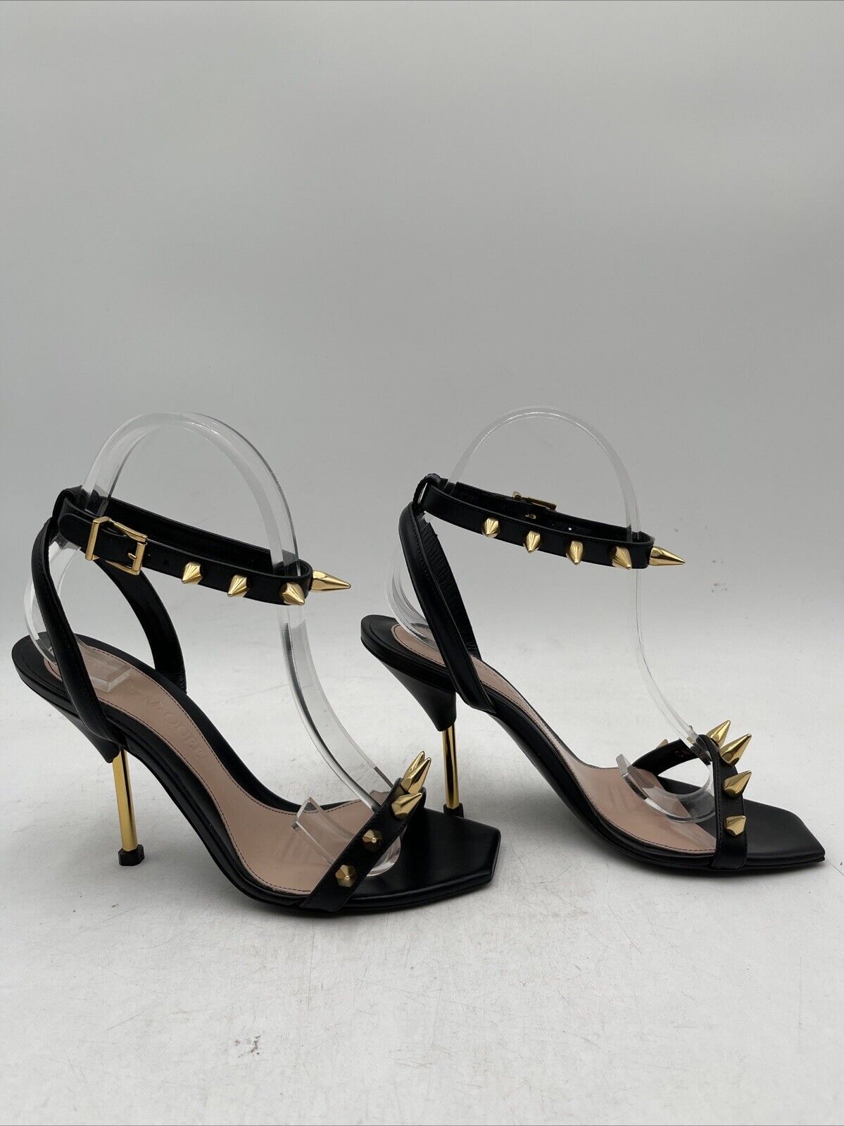 サンダル・ミュール Alexander Mcqueen Sandalo Con Tacco Armadillo metallic leather sandals | NET-A-PORTER