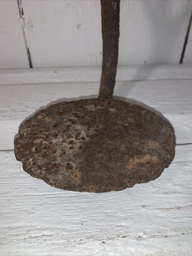 Antique 3 Leg Cast Iron Steal Rusty Buggy Carriage Wagon Step