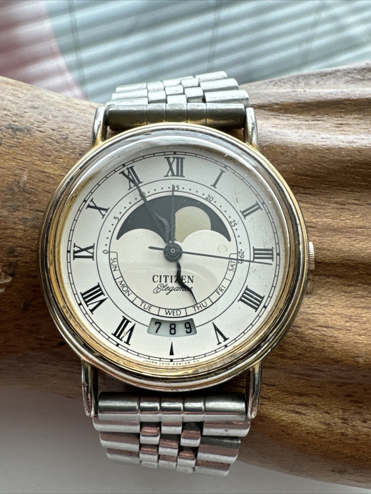 Mens citizen elegance moon phase gold tone panda dial wrist watch 2870-269314