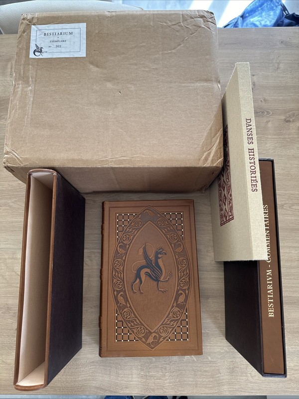 Bestiarium Fac-SimilÃ© Du Manuscrit Du Bestiaire Ashmole Enluminures Coffret