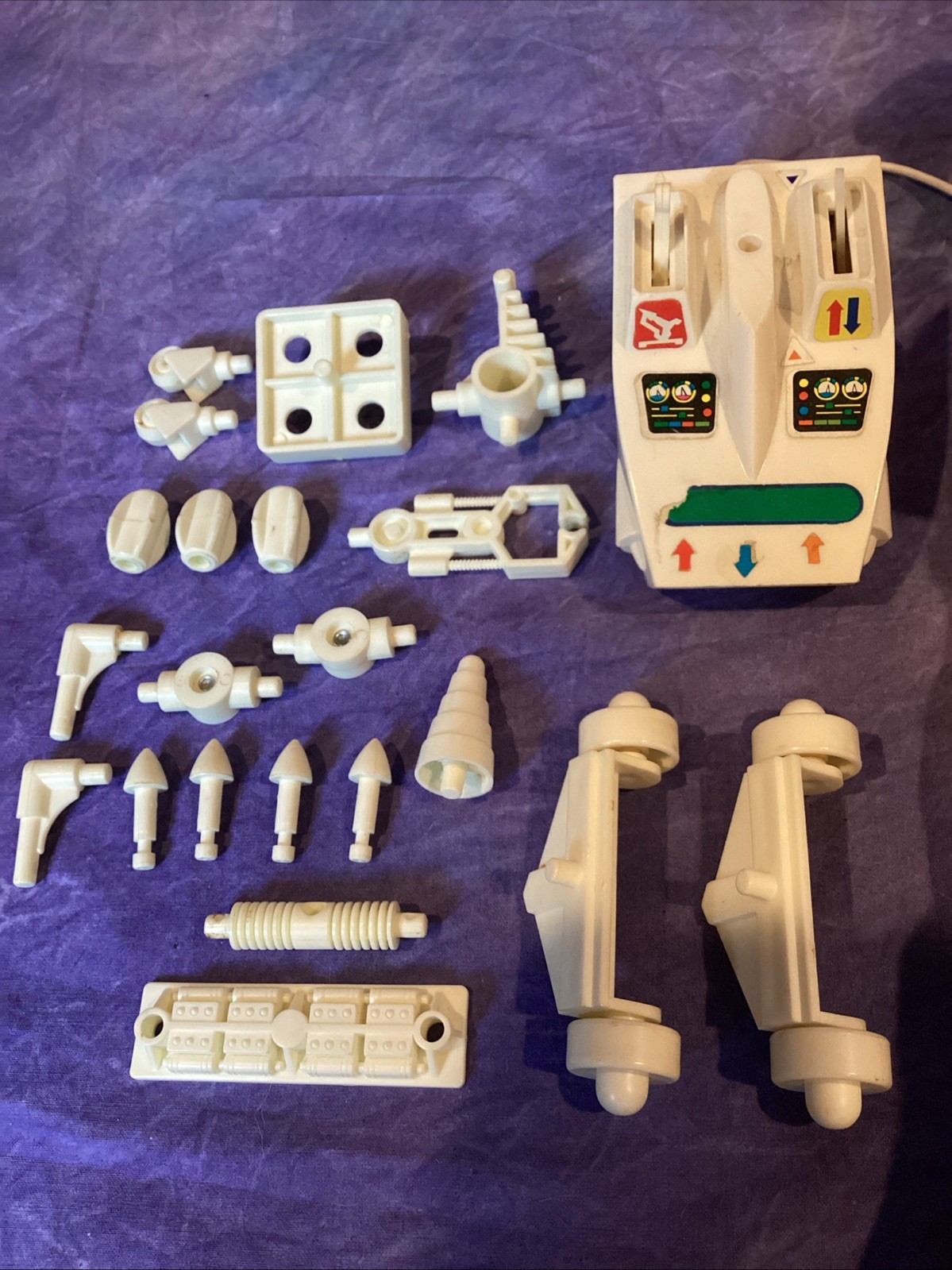 Vintage 1977 MEGO Micronauts Battle Cruiser & Playset Near Complete *Read