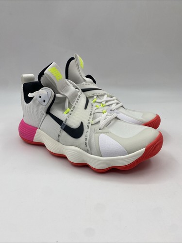 靴 NIKE React Hyperset Nike React HyperSet LE Indoor Court Shoes. Nike.com