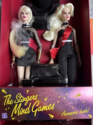 Integrity JEM & THE HOLOGRAMS Mind Games The Stingers MINX & RAPTURE 2 Doll SET