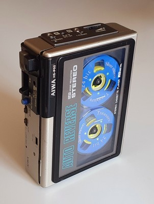 Vintage AIWA HS-P02 Personal Cassette Player Walkman 1982 Vintage AIWA HS-P02 Personal Cassette Player Walkman 1982