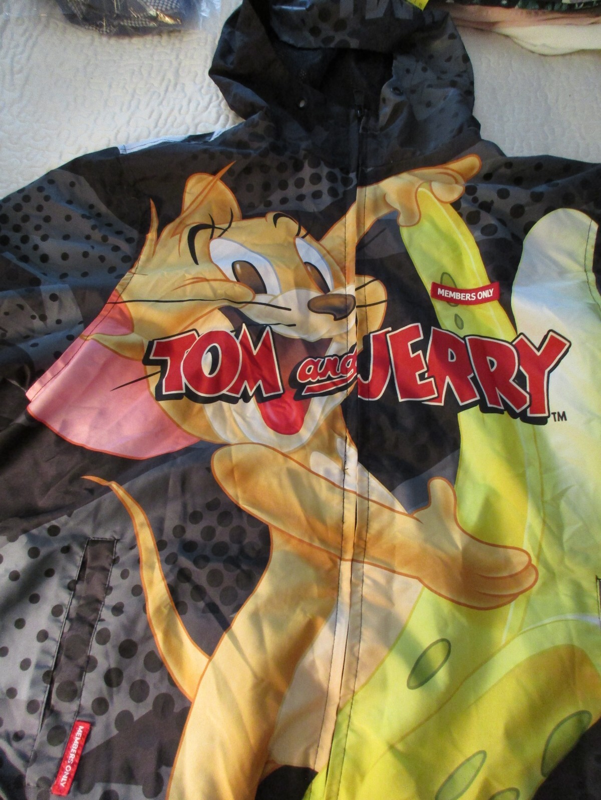 トムとジェリー × メンバーズオンリー キャラ総柄 L 黒 ナイロンジャケット Members Only Tom & Jerry Hooded Jacket Mens Medium Black