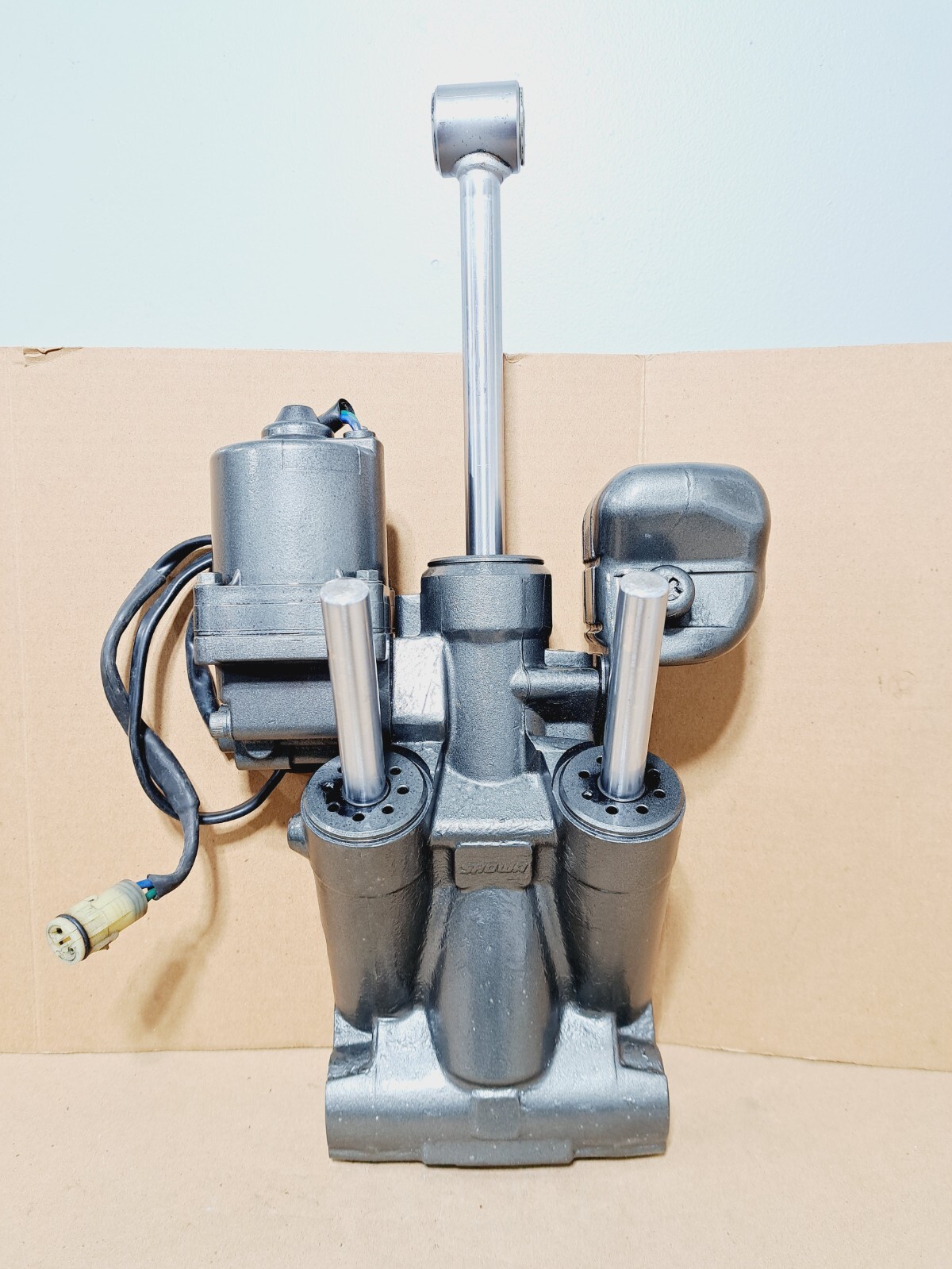 Suzuki DF140 140 115 Outboard Tilt and Trim Unit | eBay Suzuki DF140 140 115 Outboard Tilt and Trim Unit | eBay