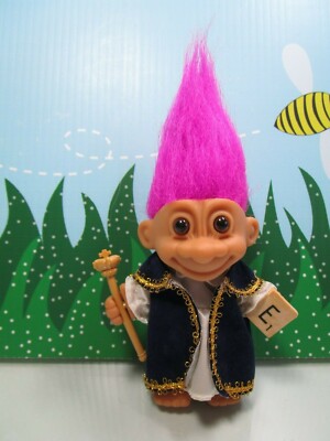 SCRABBLE KING - 5'' Russ Troll Doll - NEW STORE STOCK w/SCRABBLE TOKEN ADDED