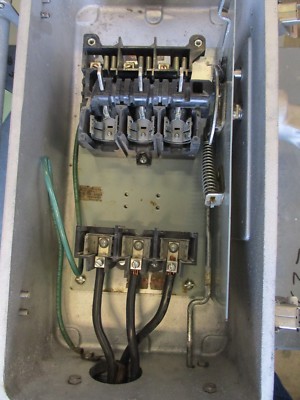 CROUSE HINDS WSR63542, ARKTITE RECEPTACLE W/ ENCLOSED SWITCH- PS101