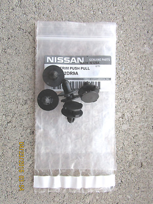 13 - 14 NISSAN SENTRA FENDER SPLASH SHIELD LINER PULL PUSH CLIP QTY OF 5 OEM NEW