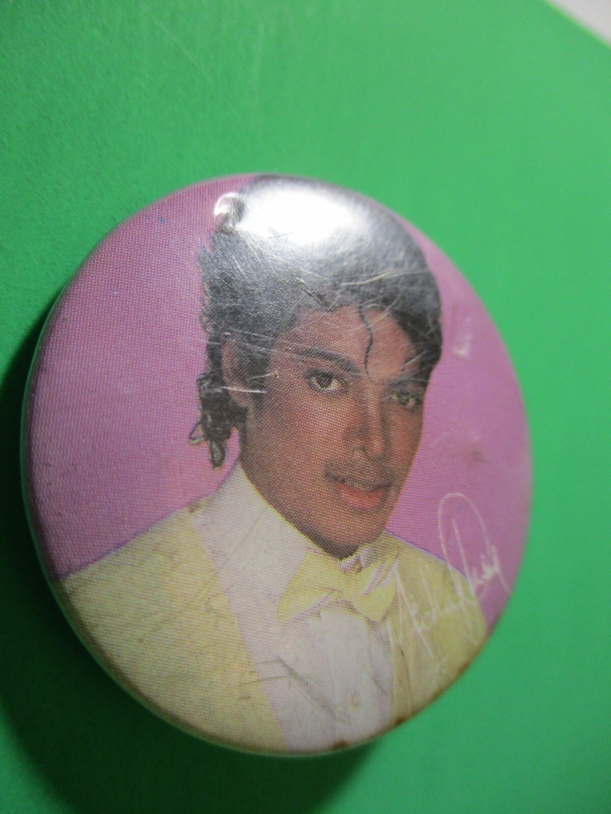 マイケルジャクソン　プレート Michael Jackson Pinback/Button, 1983 | eBay