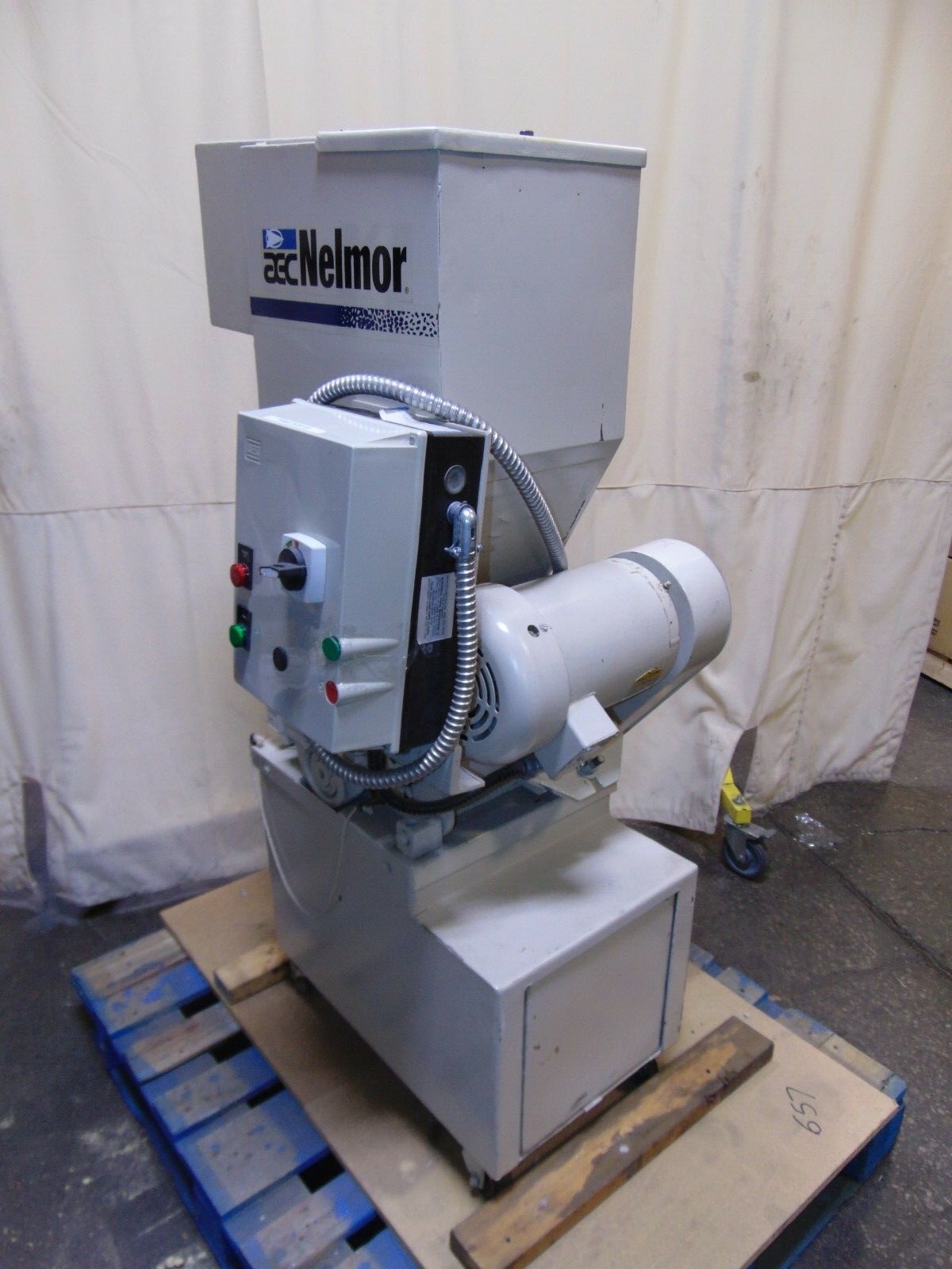 10 x 8 Industrial 5 HP AEC Nelmor Plastic Granulator Grinder 3 Phase