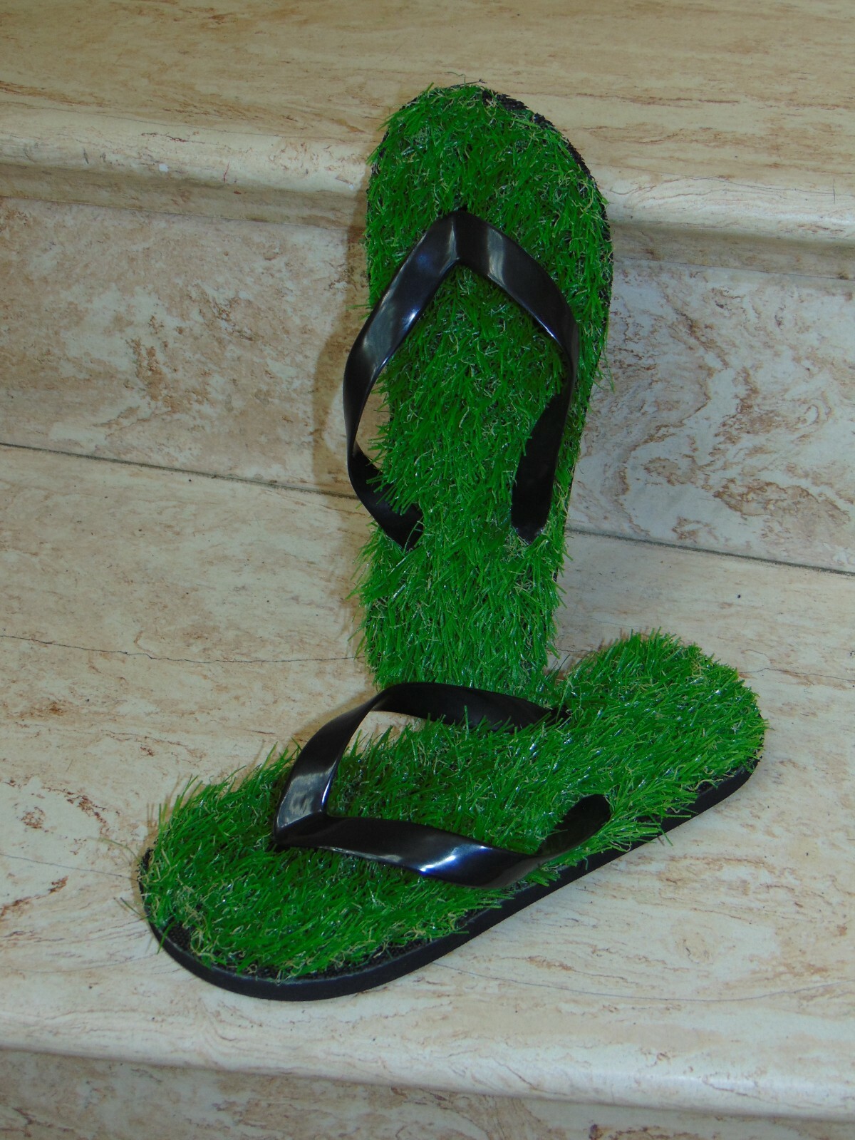 Astro Turf Artificial Grass Foot Flip Flop Black Thongs Sandals Funky Shoes  6/7 | eBay