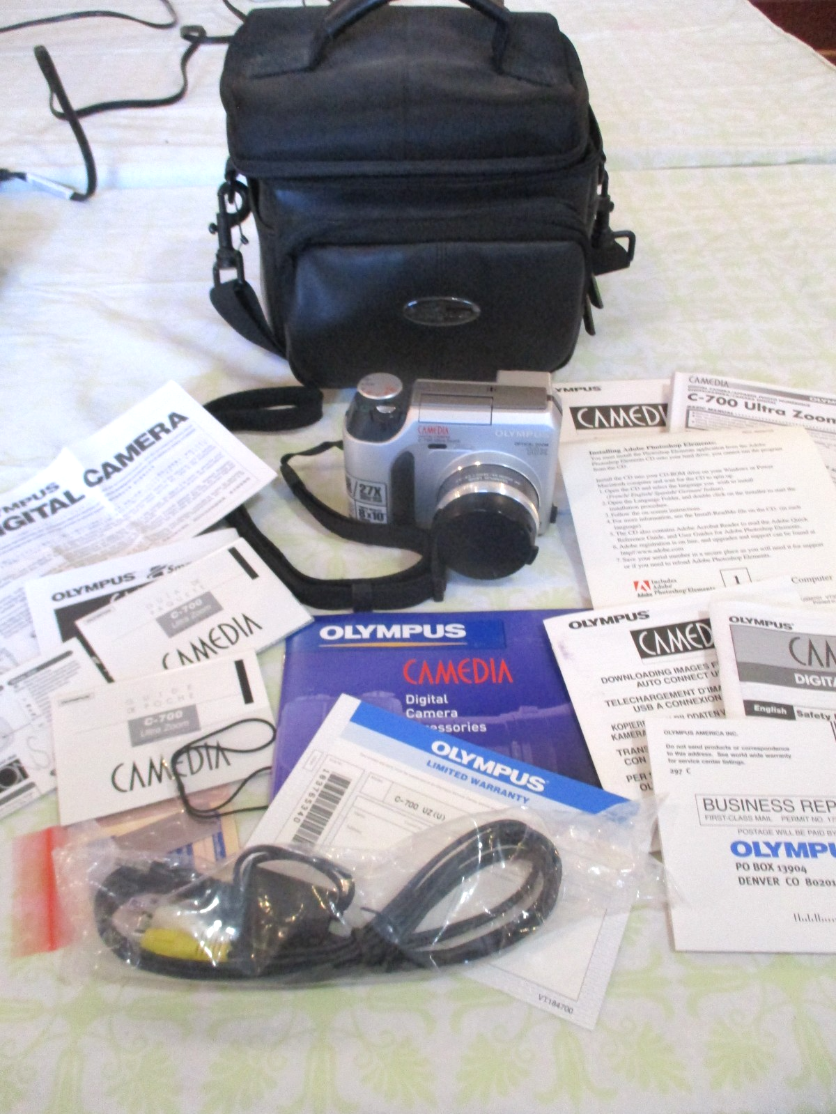 Vintage Japan Made Olympus Camedia C-700 Ultra Zoom Digital Camera