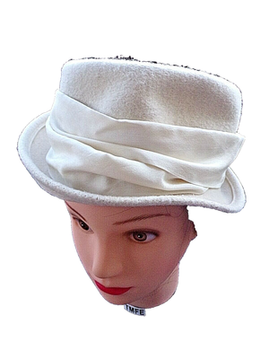 Former Hat Of Femme Feutre Cream With Pin Mother vintage 1950 Taille 54