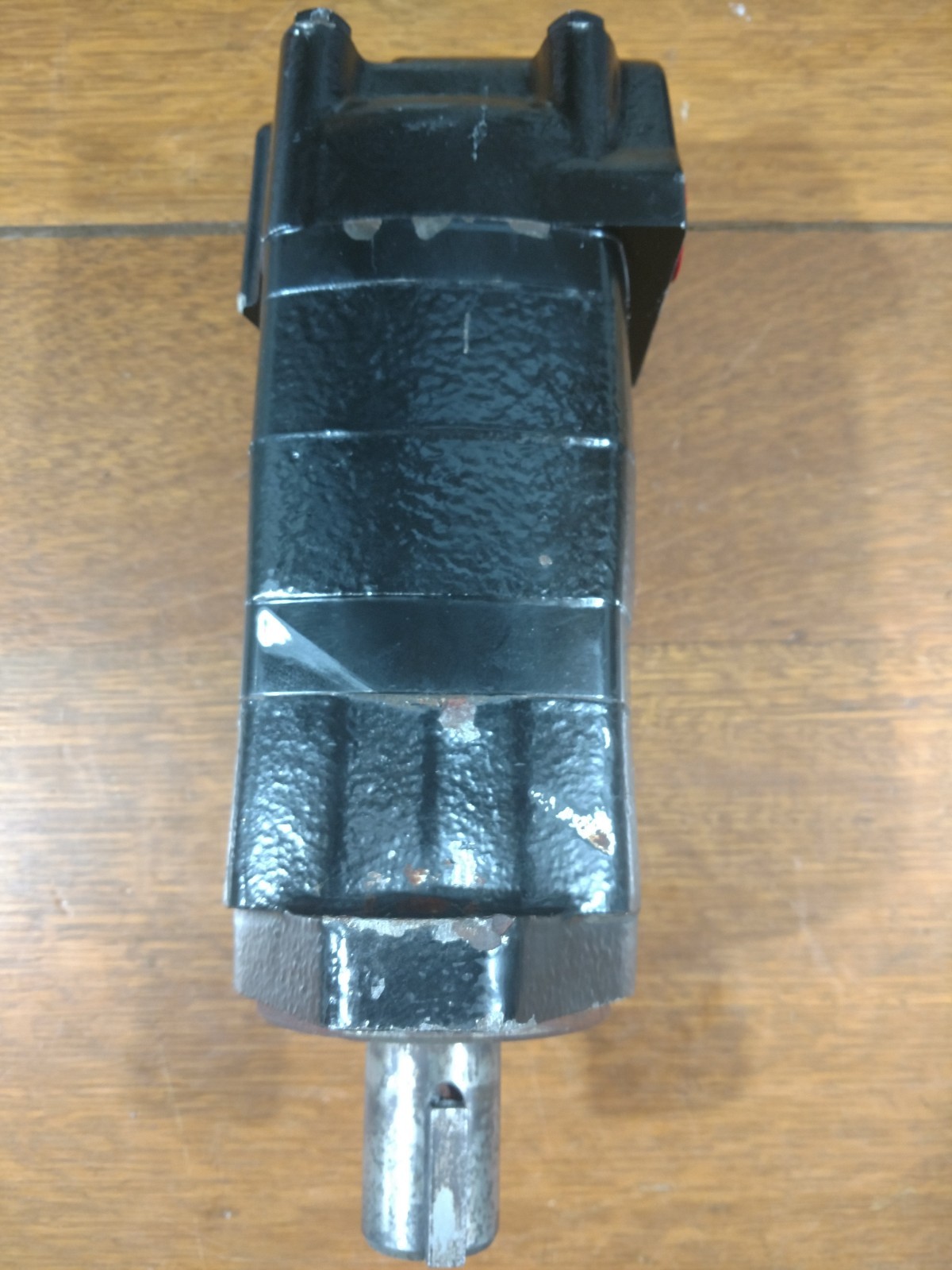 Eaton Char-Lynn 2000 Series Motor -  104-1228-006 Used 104-1228 24.03 in3/rev