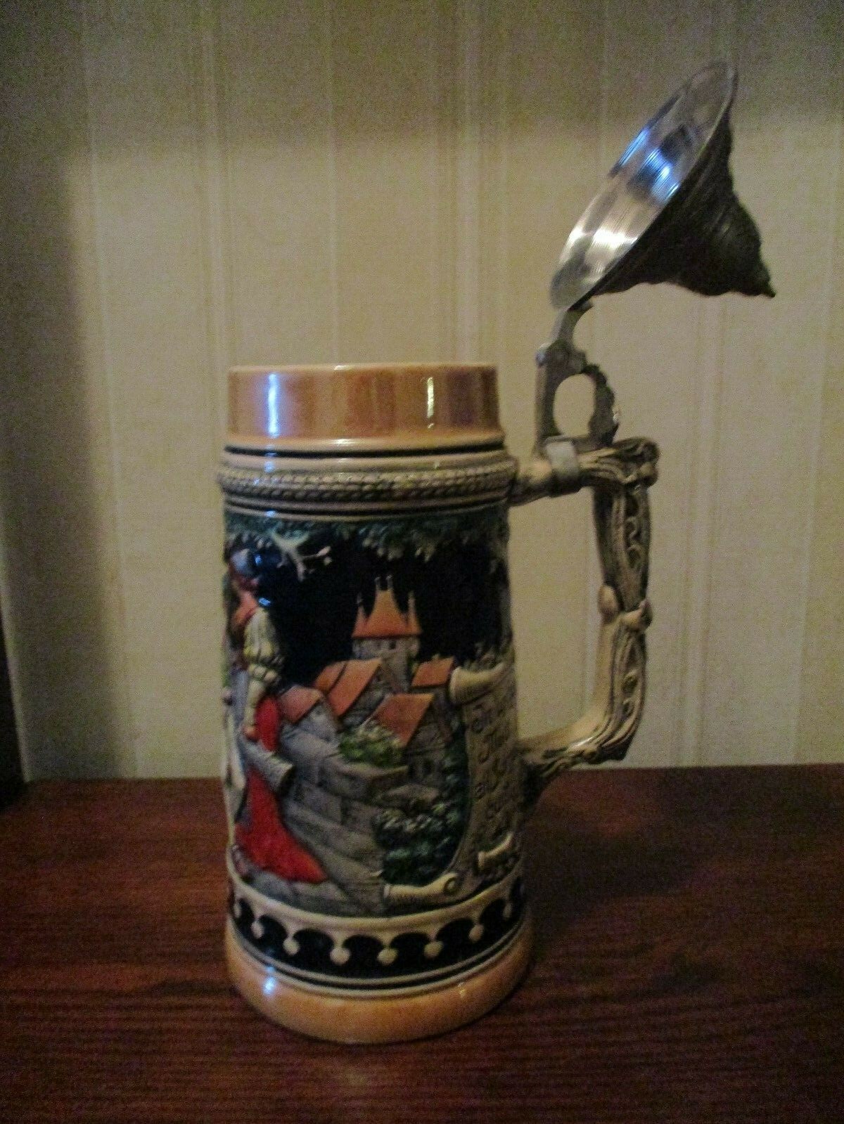 VINTAGE GERMAN GERZ HANDGEMALT LIDDED BEER STEIN - BAR MAID SERVING PATRON