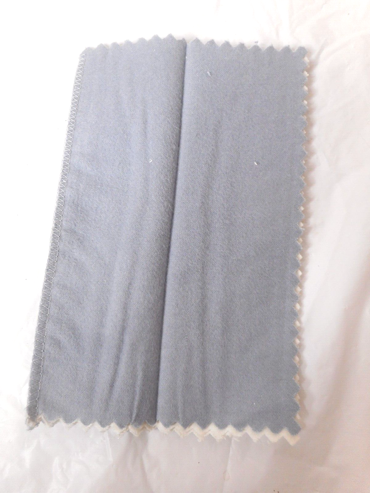 Avon Exclusive Hagerty Jewelry & Watch Care Cloth Binded Original Box 10x8