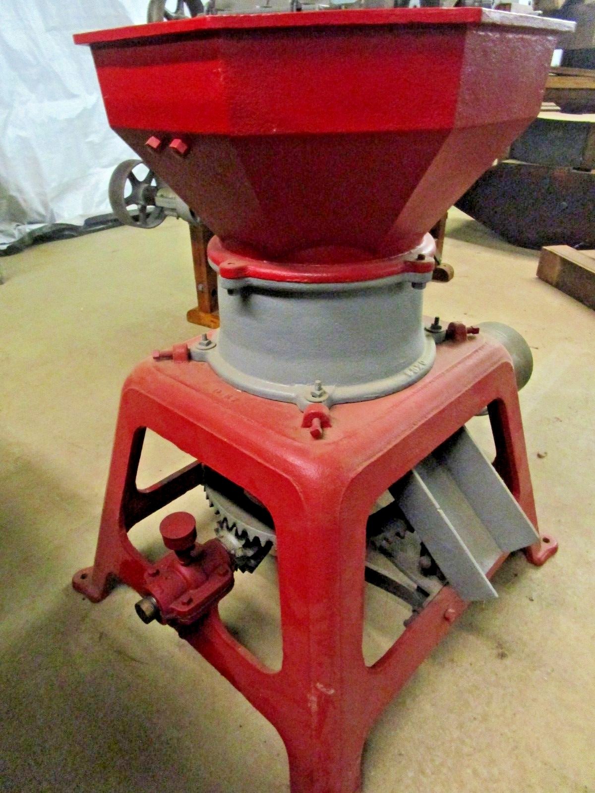 Antique Sprout Waldron & Co. Muncy PA Corn / Grain / Grist Burr Mill