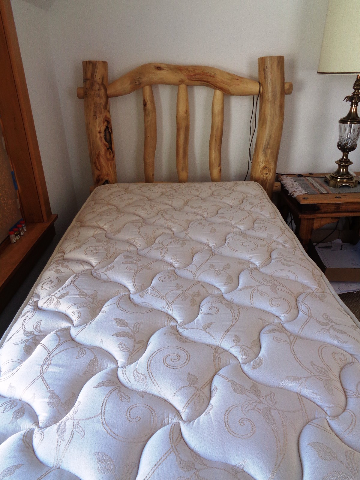 WOW NICE $1249 Log Bedframe Bed Frame With Mattress And Box Springs L@@K !