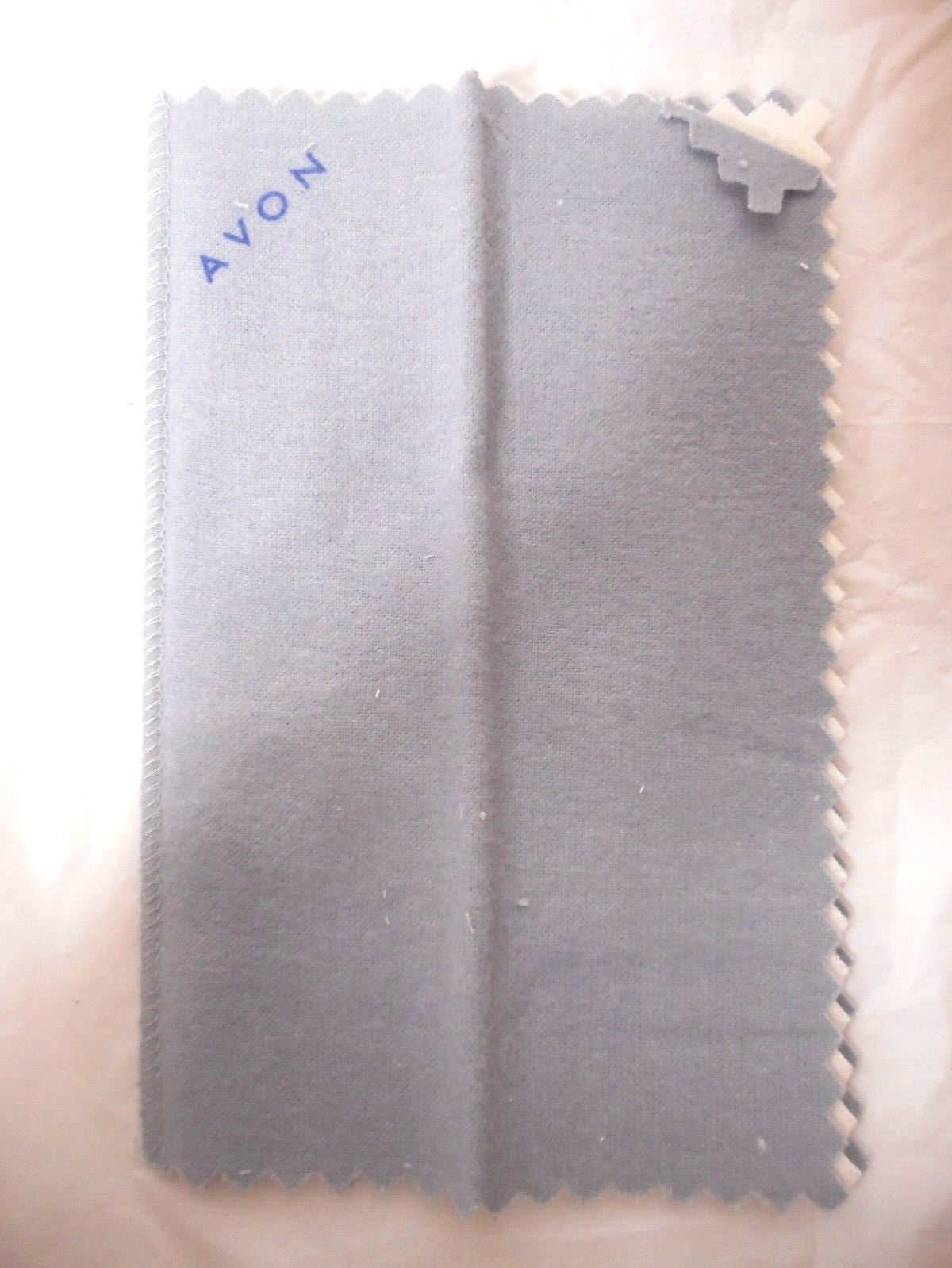 Avon Exclusive Hagerty Jewelry & Watch Care Cloth Binded Original Box 10x8