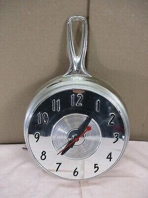 Vintage Hanging Chrome Frying Pan KITCHEN WALL CLOCK  Tested & Works Well