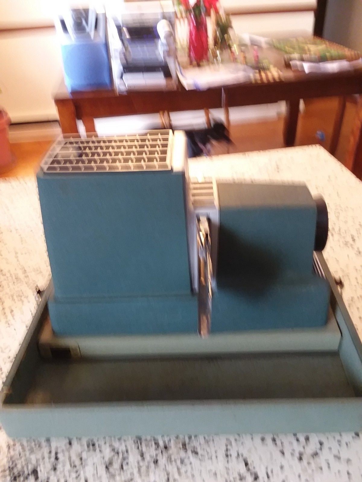 vintage argus 300 slide projecter