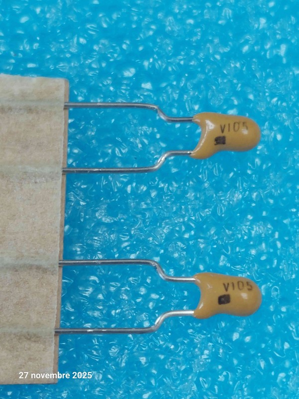 Lot De 25 : Condensateur Tantale 1ÂµF 1mf 35v ~ Entraxe 5.08mm